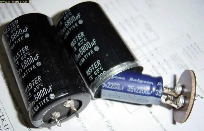 MakeAugusta's tweet photo. me: I need some high voltage electrolytic capacitors

mom: we have high voltage electrolytic capacitors on aliexpress

the high voltage electrolytic capacitors on aliexpress: https://t.co/jaqGsaP18U