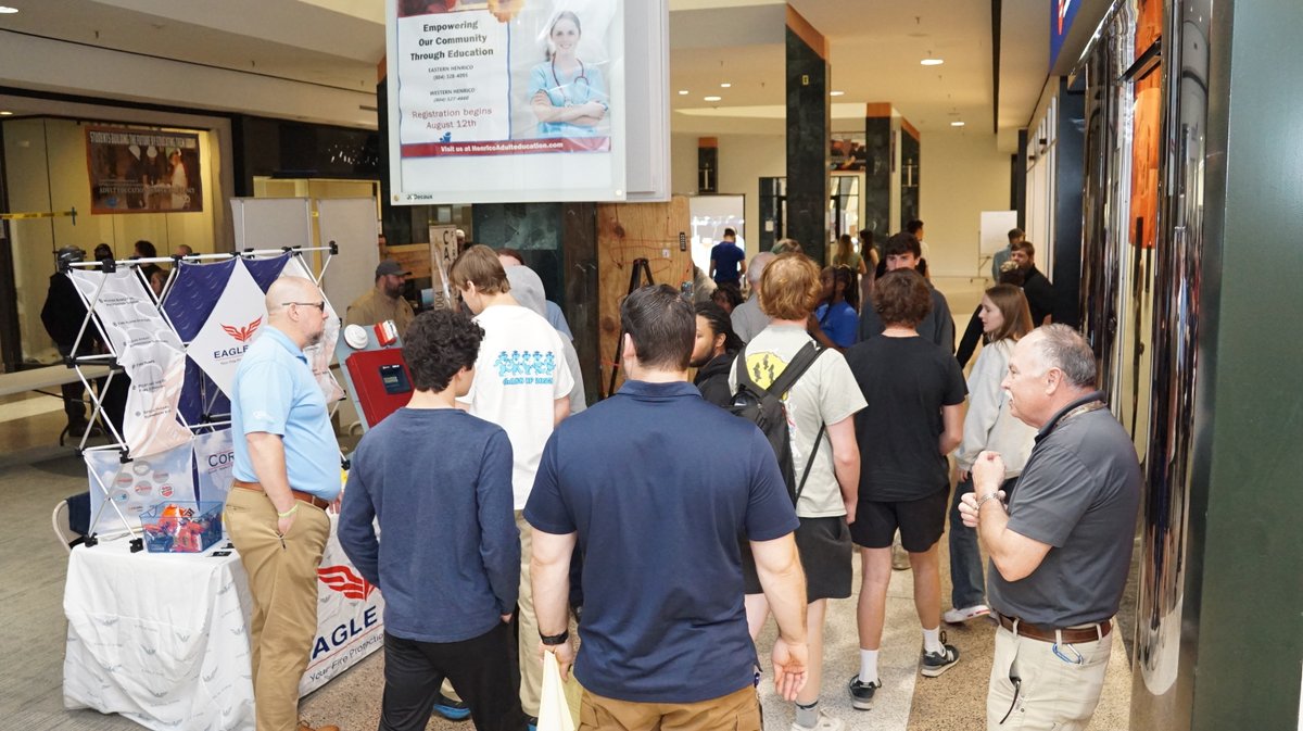 HenricoCTE's tweet photo. Virginia American Fire Sprinkler Association held a career fair with over 200 students visiting numerous companies at the new Adult Education Center at Regency. https://t.co/QNGBRFErOh #HenricoCTE #Henrico #HenricoVA #VAFSA #LifeReady #CareerReady https://t.co/XWMty7MEAX