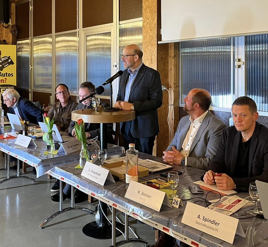 Danke <a href="/svp_bl/">SVP Baselland</a> #Baselland fürs Vertrauen für die einstimmige Nomination als gemeinsamer  #Ständeratskandidat der bürgerlichen Allianz für #BL. Es ist mir eine grosse Freude, auch mit Unterstützung der <a href="/svp_bl/">SVP Baselland</a> in den Wahlkampf zu steigen!