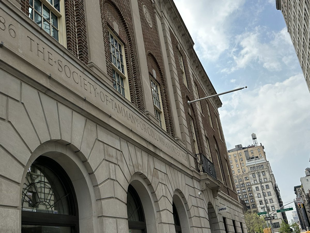 Tammany Hall now a Petco.