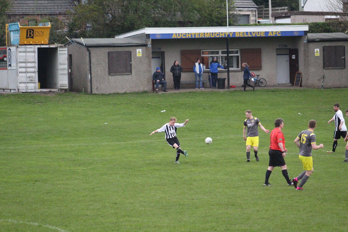 MuchtyBellvue's tweet photo. Full Time Bellvue 1-2 Kelty

Good honest game with Kelty taking the spoils.  Both teams had chances and after going 0-2 down Bellvue battled well and won a penalty after Devin Hoggan being brought down in the box.  Cammy Porter scored from the spot to give us hope 💛💙 https://t.co/ZYbpYviDwc