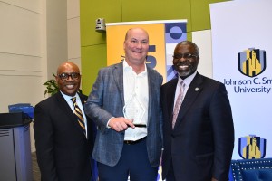 fleejack's tweet photo. On the campus of Johnson C. Smith @JCSUniversity
on April 24th for the College of Business Inaugural Lecture series featuring @Barings president Eric LLoyd hosted by Dean Alphonso Ogbuehi &amp; moderated by Clarence D. Armbrister, president 
https://t.co/Ykf45OrRk4 #hbcu #hbcus https://t.co/nShvYvEEhR