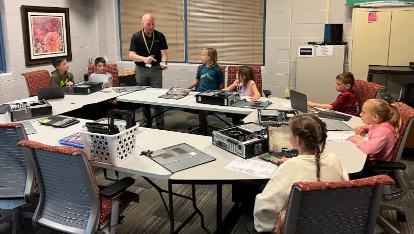 WeAreEGTSD's tweet photo. Bring Your Child to Work Day Tech Team activities with @jvalver_EGTSD and Mr. Agar  #egtsdproud #edtech #technology #IT https://t.co/qNgd5kGESQ