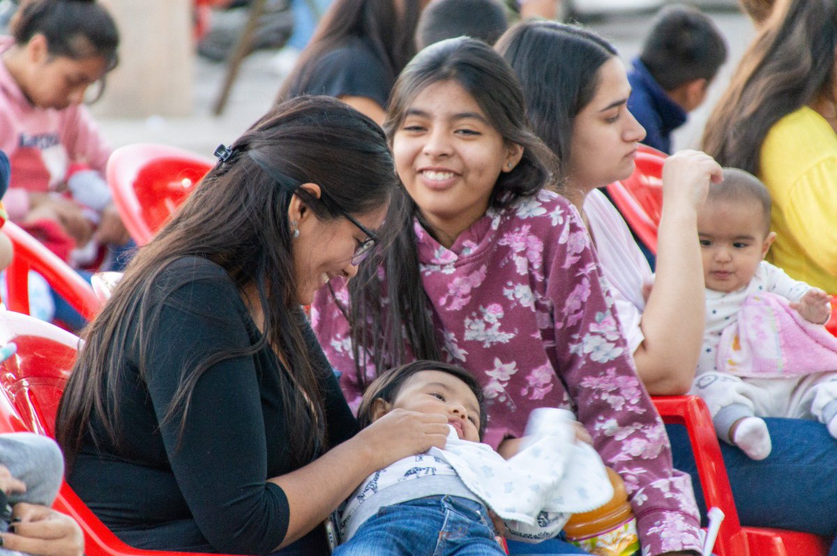 turcomenem's tweet photo. Continuamos acompañando a las mamás con entrega de #Qunitas garantizando el sueño seguro para los recién nacidos, en esta ocasión fueron 38 familias las beneficiadas por el programa.
Queremos una maternidad segura para nuestras niñas y niños de la provincia. https://t.co/1RqFpykcNq