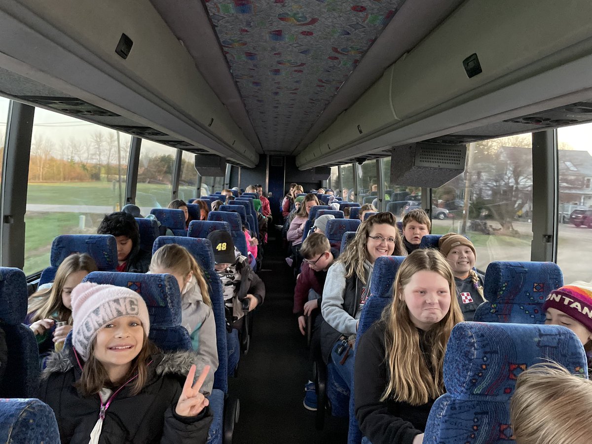 4th and 5th graders at <a href="/PCSD_FV/">Fairview Elementary</a>  had a great day at the Wisconsin Capitol building on Tuesday! Thank you to all of the parents who came along as chaperones and to the Fairview PSO for paying for our coach bus! #RaiderStrong