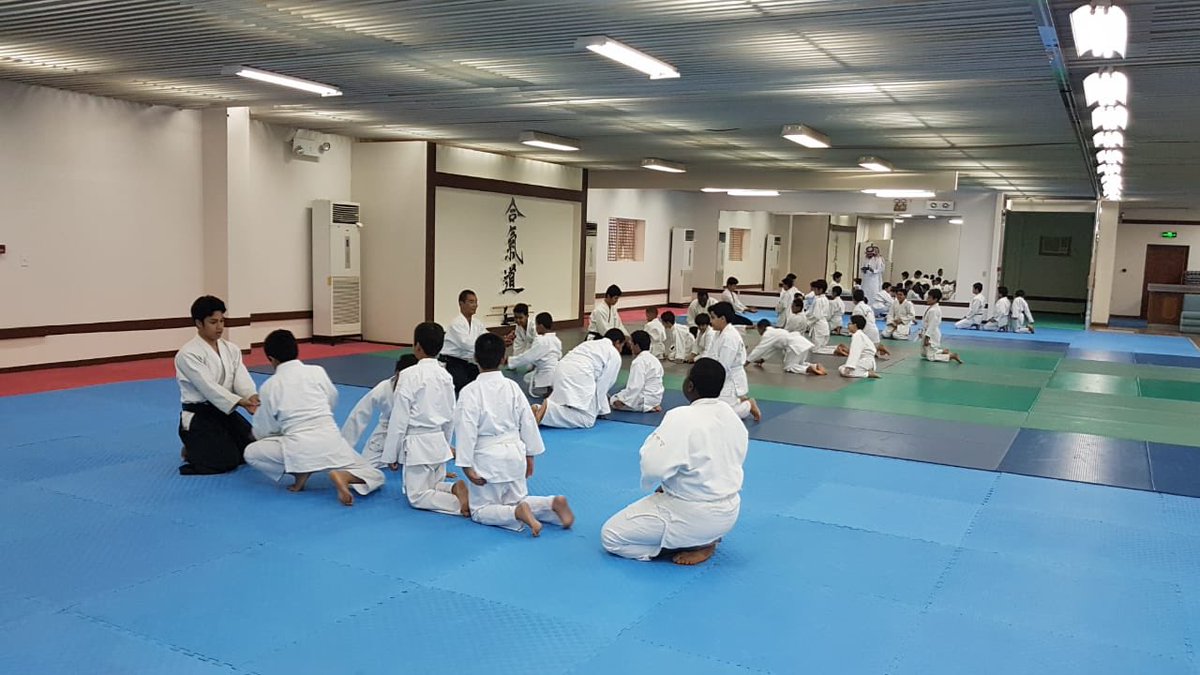 AikidoSaudi's tweet photo. رياضة الايكيدو للاطفال قوة وانضباط شخصي وتعامل مجتمعي إيجابي، هي قوة بدنية وصقل للشخصية بثبات داخلي مع الانضباط النفسي في ردود الافعال تجاه المواقف الصعبة، وهذا ما يميز رياضة الايكيدو و يجعلها من أوائل الرياضات المجتمعية للدفاع عن النفس، و ننصح الجميع بممارستها.# الايكيدو مجتمعي https://t.co/WaeHxcN3PV