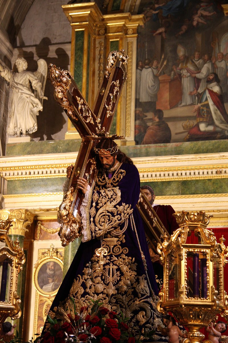 Garrapaterou's tweet photo. Dejaros de chominás, el verdadero derby va a ser si la lluvia que está prevista en mayo será por El Abuelo o por la Virgen de Linarejos. ¿Caerán más litros en la comarca minera o en la capital? ¿Quién se llevará el título La Fernandina o el Quiebrajano? Patriochiquistas, fight! https://t.co/1NcbxVRfF2