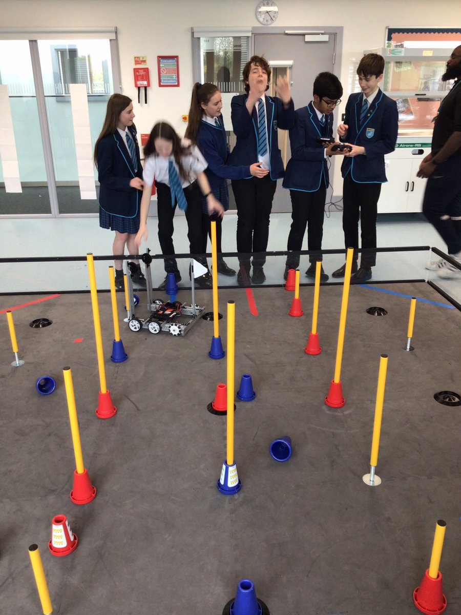 HASUrobotics's tweet image. Team Lupus451 taking turns to test the first iteration of the drivetrain. Next task refine and come up with a name for our mechanical friend! #hasurobotics #wehavefun #morethanrobotsuk @FTC_UK