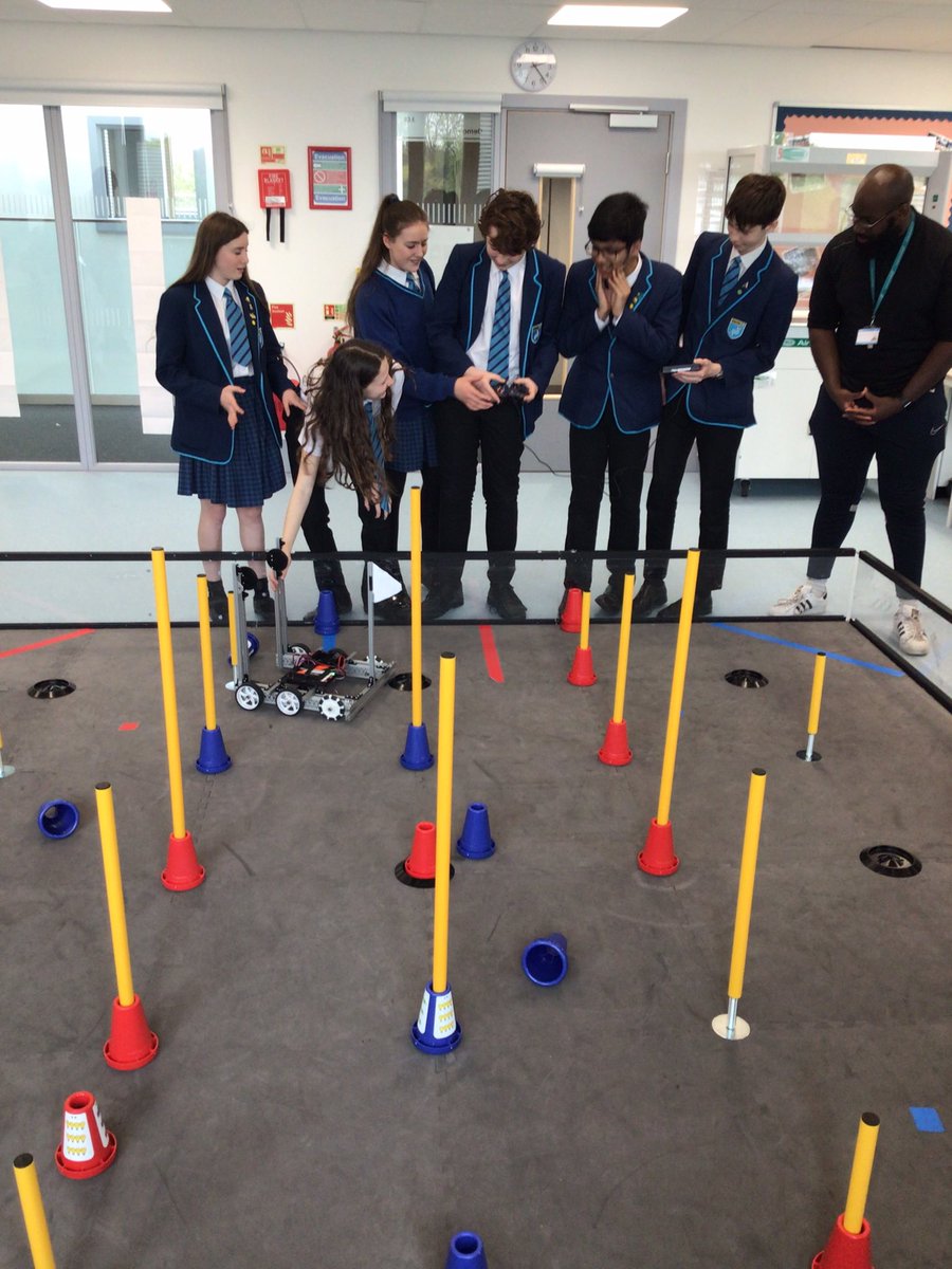 HASUrobotics's tweet image. Team Lupus451 taking turns to test the first iteration of the drivetrain. Next task refine and come up with a name for our mechanical friend! #hasurobotics #wehavefun #morethanrobotsuk @FTC_UK