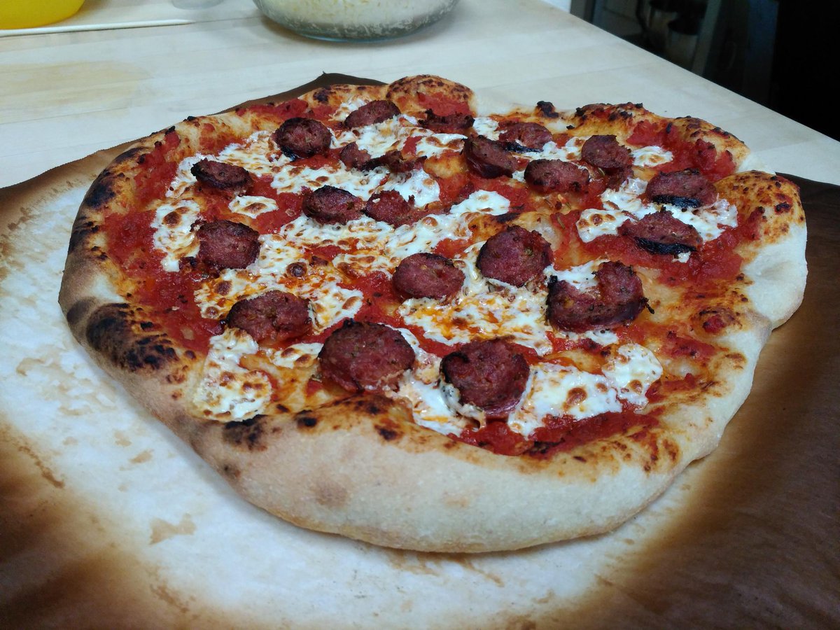 Sourdough #pizza #yum. #foody bit.ly/2wvkpDp