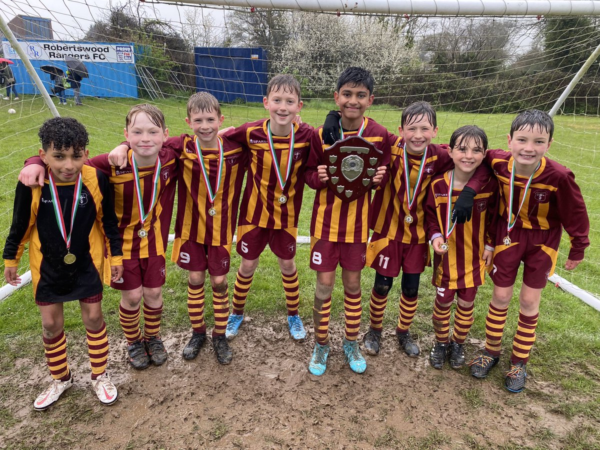 Our other team won all their group games, before edging a tight semi-final with a late winner and cruising to a 4-1 win in the final to claim the shield. Well done to all who played today, and to parents who supported on a wet and cold afternoon and evening! (2/2) #determination