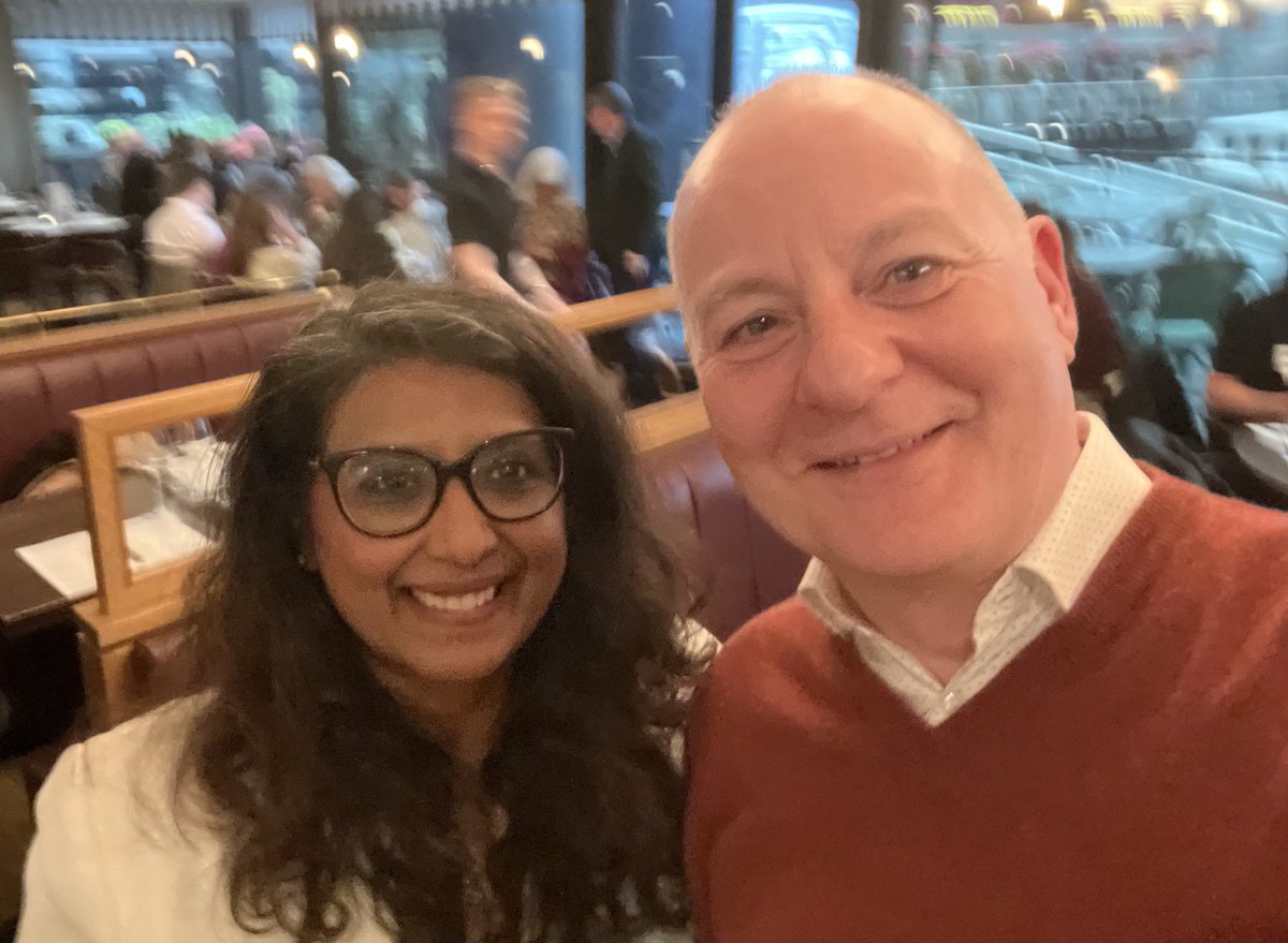 A pleasure to catch up with ⁦@TrudiSene1⁩ by chance. Chatted about the incredible Dr. Margaret Oates innovator, leader, clinician prenatal services. @psychiatryofid⁩ ⁦@rcpsych⁩ ⁦@InderSawhney1⁩ ⁦@haritsa1⁩ ⁦@modiyoor⁩ ⁦@rcpsychPeri⁩ ⁦