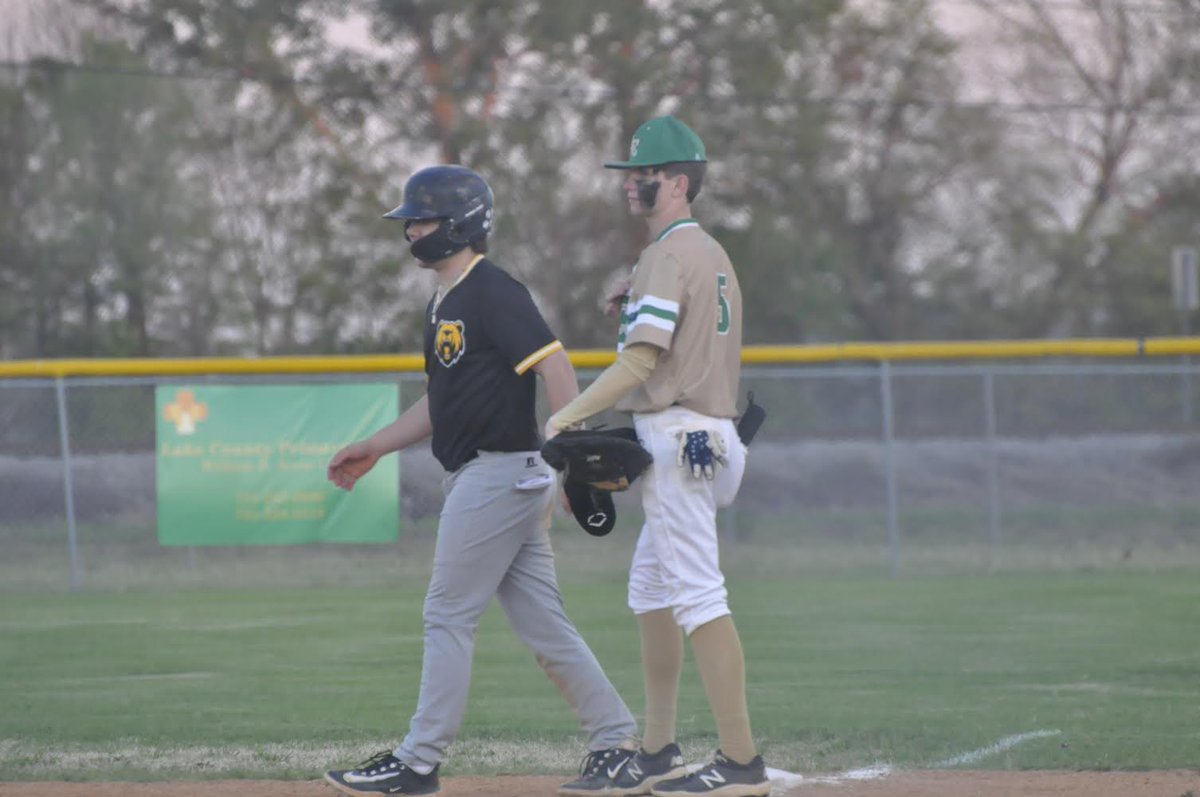 BaseballLcms's tweet photo. #5 Russell Ragan -1B/P
FPCT- .916, PO- 78, E-8, pickoffs- 2 https://t.co/e6s0uGPWML