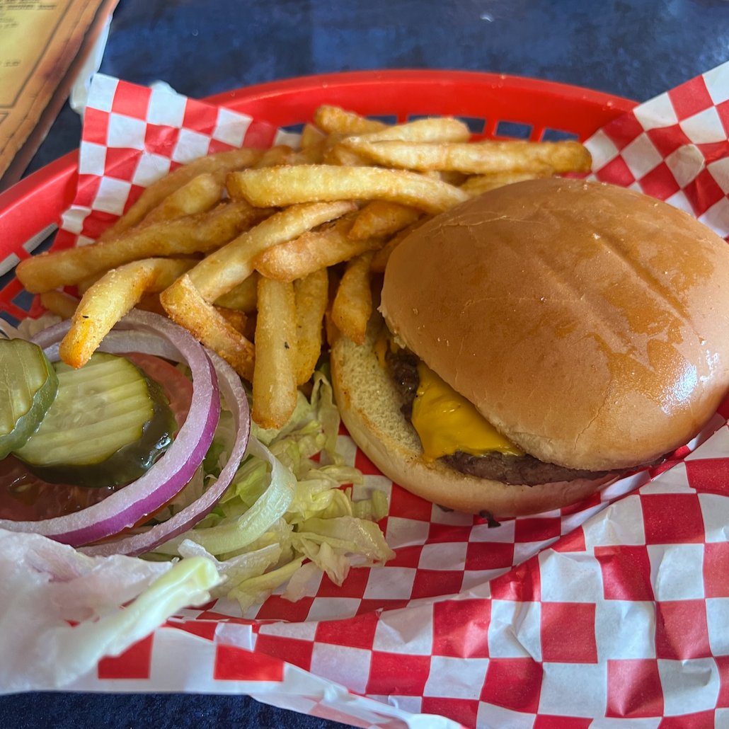 CaprockCafe's tweet photo. Our burgers are everything you'll want and MORE. 🍔 Come in today and try for yourself! Burger and fries. What could go wrong❓ #CaprockCafe #WhereTexasPlays #BigBurgers #GoodEats #ToGo #TakeOut #Foodie https://t.co/bA63Hep7TV