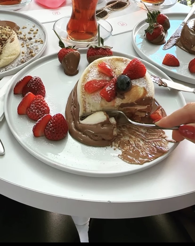Zeynepkuss's tweet photo. Ah Japon sufle pankekçisi Puufu 🥳 https://t.co/rkyZog6Ggf