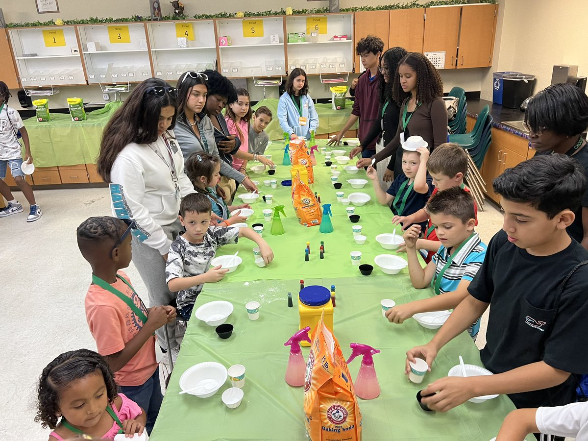gms_pc's tweet photo. Our Peer Counselor leaders enjoyed working with our GMS family for “Take Your Child To Work Day!” #BeTheChange #SAVEPromise #CreateYourCulture #KindnessMatters #PositiveVibes @Glades_MS https://t.co/rghgLSzDQr