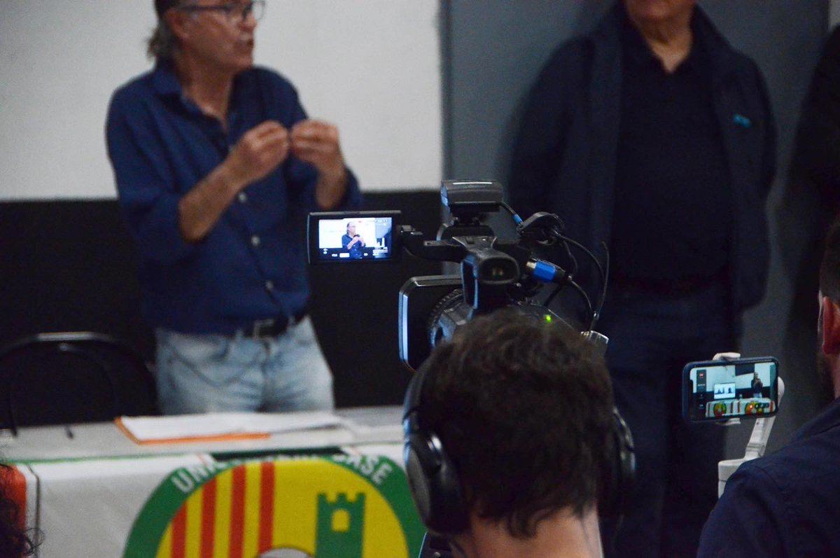 JabacTerrassa's tweet photo. Carles Mota: “El Jàbac existeix, el Jàbac està i el Jàbac té futur”.

Moltes gràcies a totes les persones que ens heu acompanyat avui, presencialment i telemàticament. 

Podeu recuperar el video íntegre de la xerrada a https://t.co/E9qZoqqH0B.

#ThisIsJabac #ElJabacTeFutur https://t.co/5BMoTlDWhu