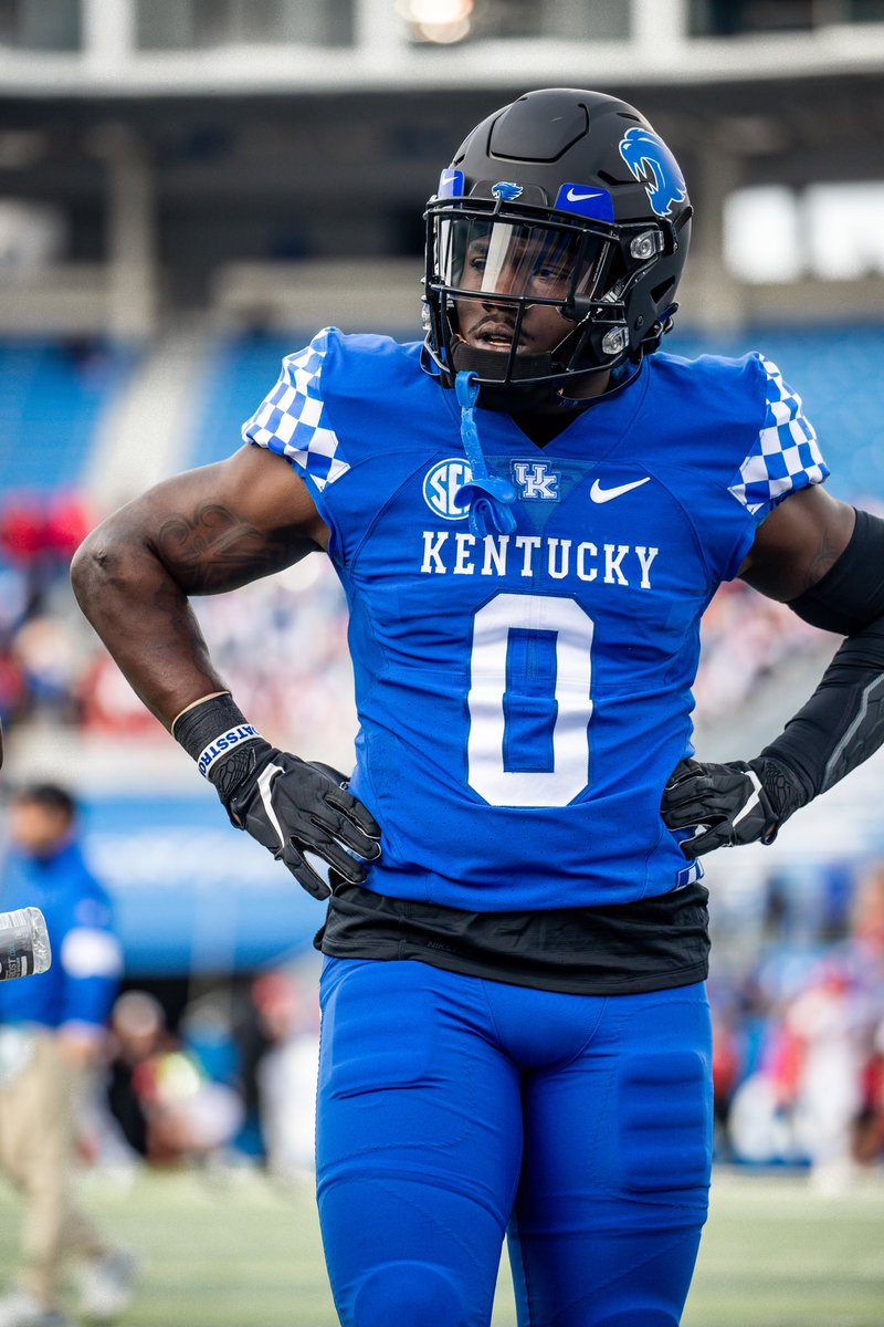 AGTG ✞, Truly Blessed to receive a(n) offer from The University of Kentucky 🔵⚪️ <a href="/OL_Coach_Yenser/">Zach Yenser</a> <a href="/CoachBuffano/">Frank Buffano</a> <a href="/UKFootball/">Kentucky Football</a> <a href="/MCPKnightsFB/">Montgomery Catholic FB</a> <a href="/kirkjuice32/">Coach Kirk Johnson</a> @RivalsFriedman <a href="/BHoward_11/">Brandon Howard</a> <a href="/JeremyO_Johnson/">Jeremy Johnson</a> <a href="/ColePinkston/">Cole Pinkston</a> <a href="/CClemente247/">Christian Clemente</a>