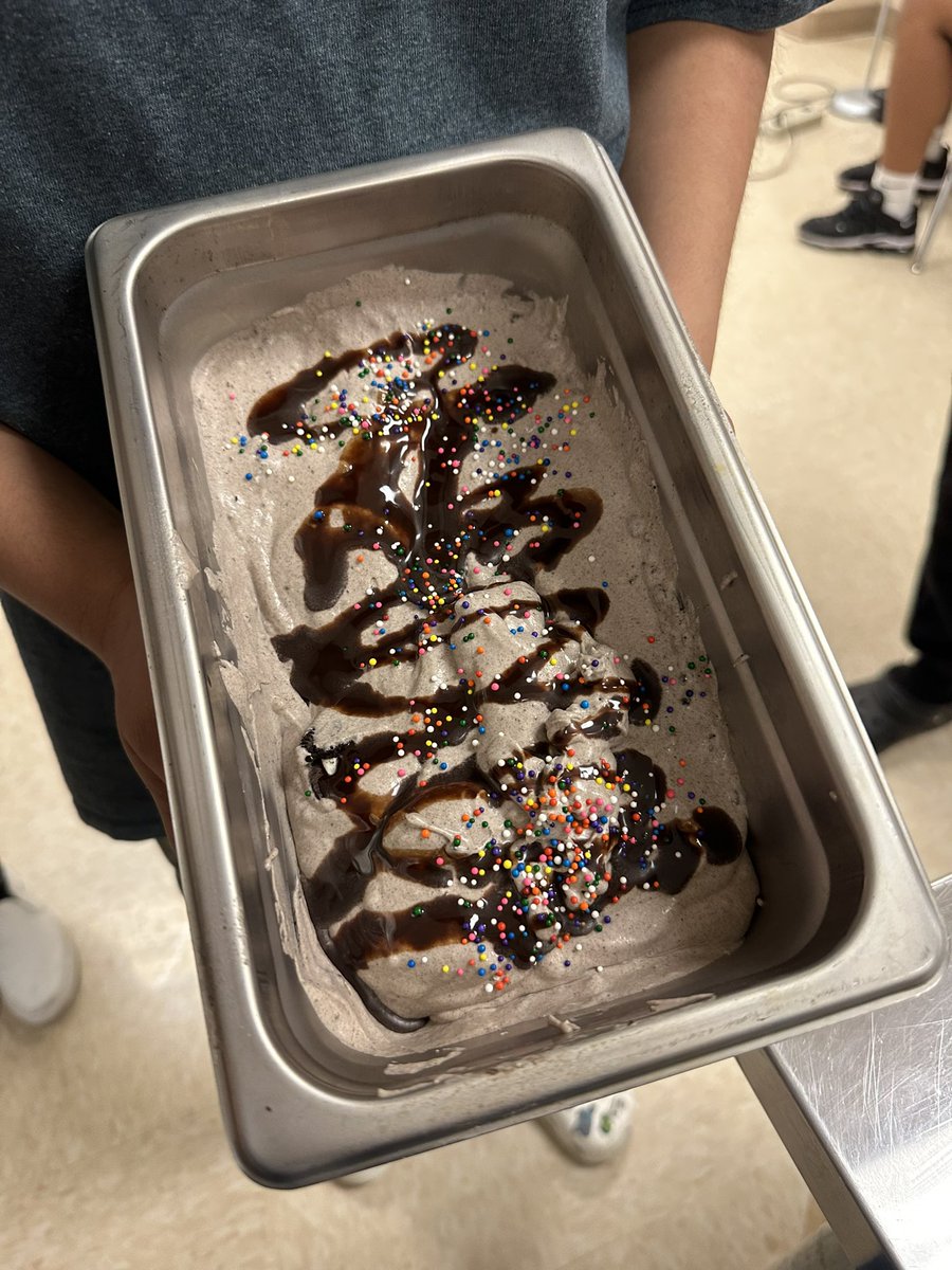 JCarterFCS's tweet photo. Homemade ice cream!!! 🍦
Swirl. Chocolate. Vanilla.
Living the sweet life at WARREN HS! 💜 #warrencte #FCS
#introtoculinary @warrenfcs https://t.co/TzMWCJ5ERC