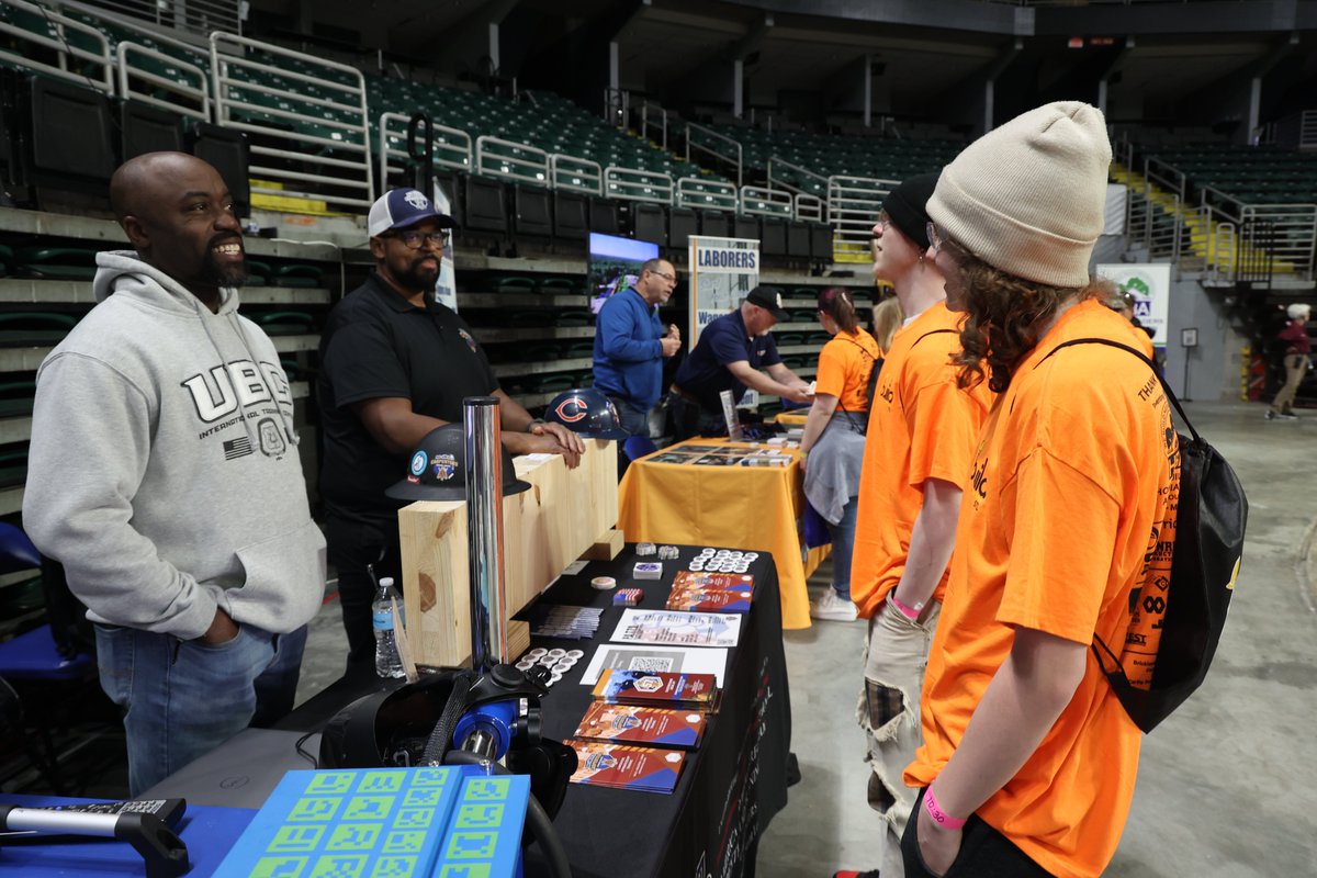 StChasCitySch's tweet photo. For the past two days, over 1,000 STL area students attended Build My Future at the Family Arena, a construction career and industry showcase that includes hands-on exhibits and virtual reality simulations centered on the building trades and construction industry. https://t.co/5tnBrH4s5c