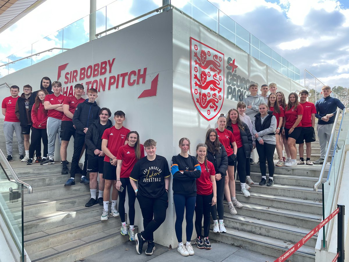 SportNLC's tweet photo. Thanks to Jenny &amp; Brian from @StudyUnitedFC, and @gcperformancehq for an insightful and educational day with our @NorthLindsey students! 

Our @NCFE students got to participate in a range of practical sessions in the world class facilities at St. George’s Park 😍

#TeamNLC https://t.co/Od3E4NF5Se