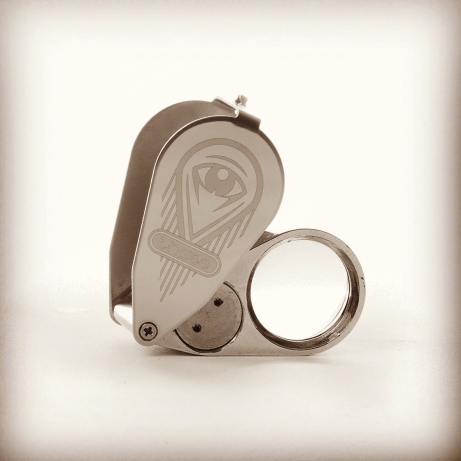 mythsee's tweet photo. Elegant design with a laser engraved high-polish finish. The T-H-SEE marijuana magnifier was designed with the serious Cannabis enthusiast in mind. Come and See What You've Been Missing!! https://t.co/FeIbm9SOtW #thsee https://t.co/yZvUVODhlA