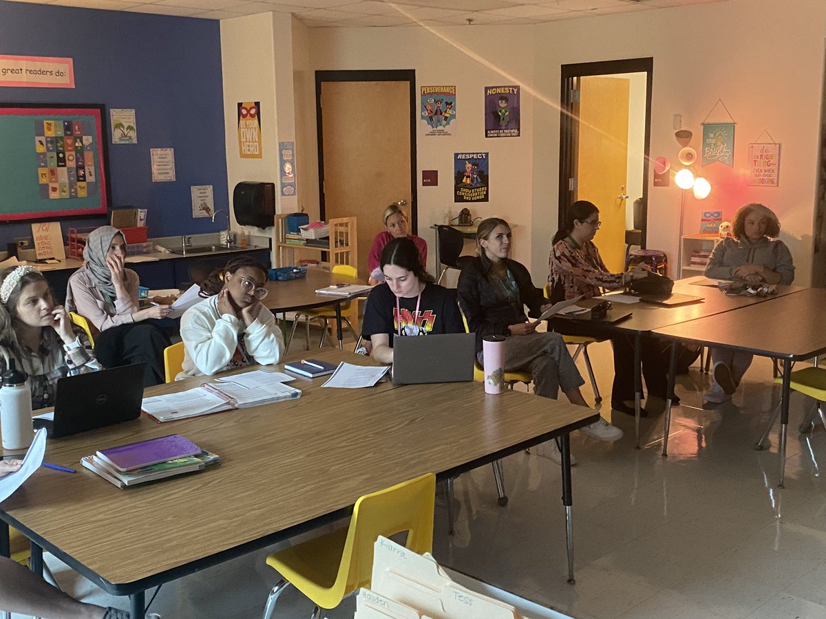 AMES_RTI's tweet photo. A HUGE THANK YOU to Heather Johnson, our fabulous Zone 6 K-5 ELA Program Specialist for presenting to our Vertical Team today. We were able to address teacher questions and gain a better understanding around Wonders Writing. @FCSLit_Zone6 @JillOsmerg #theWRITEwork✏️ https://t.co/JBNkmo2And