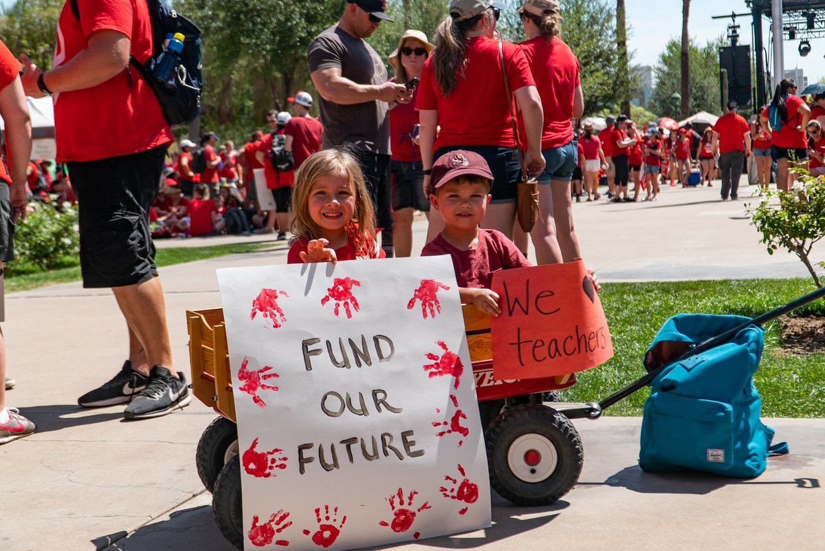 ArizonaEA's tweet image. To everyone who supported #RedforEd - parents, businesses, community organizations, fellow labor unions and so many others - to all of you who have stuck with the fight in the years since - THANK YOU!  #RedforEd #5Years