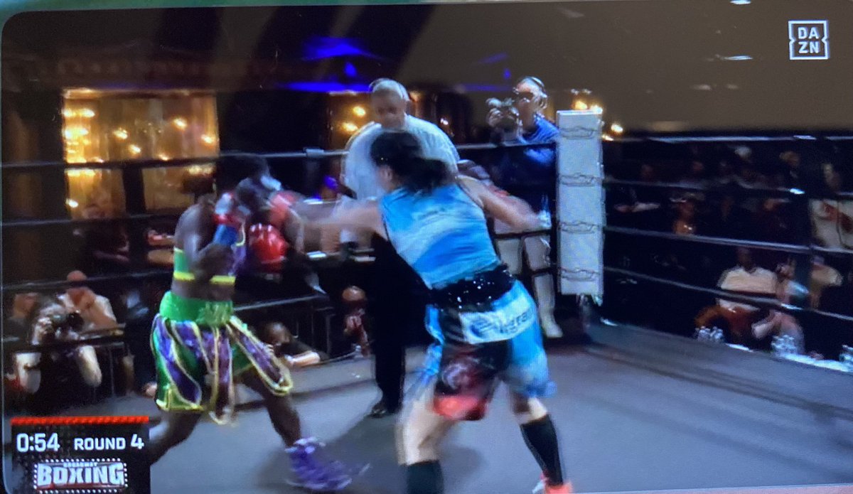 Girlboxing! 🌻🥊😷🏳️⚧️ tweet media