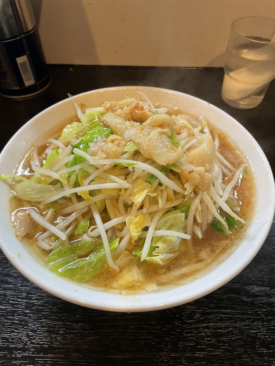 2003325Y's tweet photo. 豚ぼし
夜中ギリギリミニラーメン
見よ！！この神豚を！ https://t.co/Dx5IWCABXj