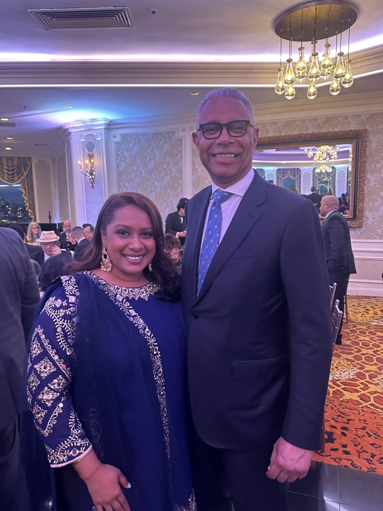 York College Foundation’s #OneYorkGala 

#pbja #oneyork #pursuitofknowledge 

@YorkCollegeCUNY @ResortsWorldNYC  @PBJenkinsAssoc @nationalgridus @RudyWynterNG @NAACP