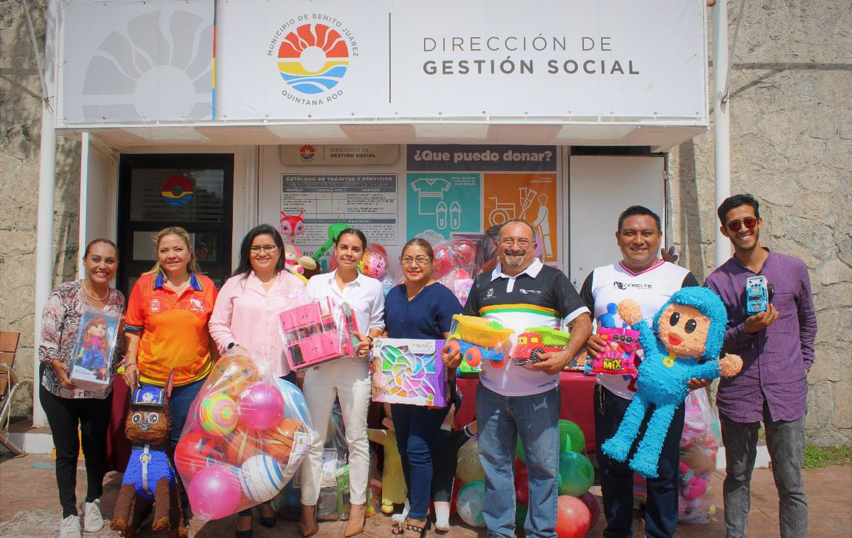 CECyTEQRoo_DG's tweet photo. El día de hoy la comunidad escolar del #CECyTE Quintana Roo se une a la 𝙙𝙤𝙣𝙖𝙘𝙞𝙤́𝙣 𝙙𝙚 𝙟𝙪𝙜𝙪𝙚𝙩𝙚𝙨, piñatas y dulces 𝙥𝙖𝙧𝙖 𝙣𝙞𝙣̃𝙖𝙨 y 𝙣𝙞𝙣̃𝙤𝙨  de las comunidades #Benitojuarenses👧🏻👦🏻 con motivo del festejo del Día de la #Niñez
#UnidosParaTransformar https://t.co/K5PiDKc7a2