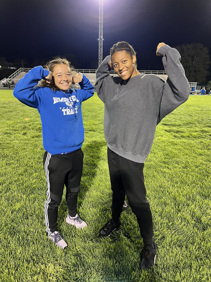 HempfieldAreaTF's tweet photo. Congrats Aiyana and Alexa for placing 2nd and 5th in the 200m! https://t.co/DVxEyXZ0k4