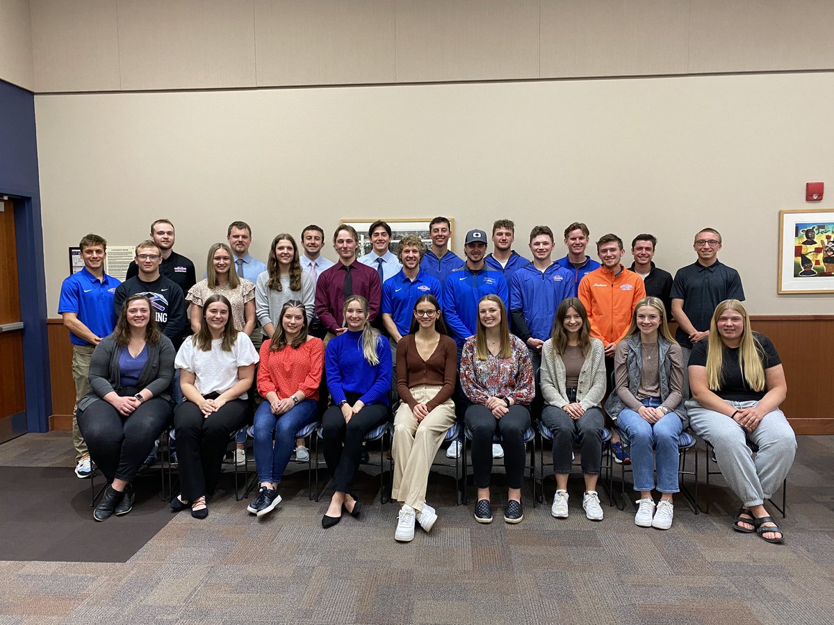📚 Putting an emphasis on the STUDENT in student-athlete! Today members from around campus got to join our student-athletes at an academic luncheon! Student-athletes who have completed at minimum 45 credits and hold at least a 3.75 GPA were in attendance. Great work Pioneers!