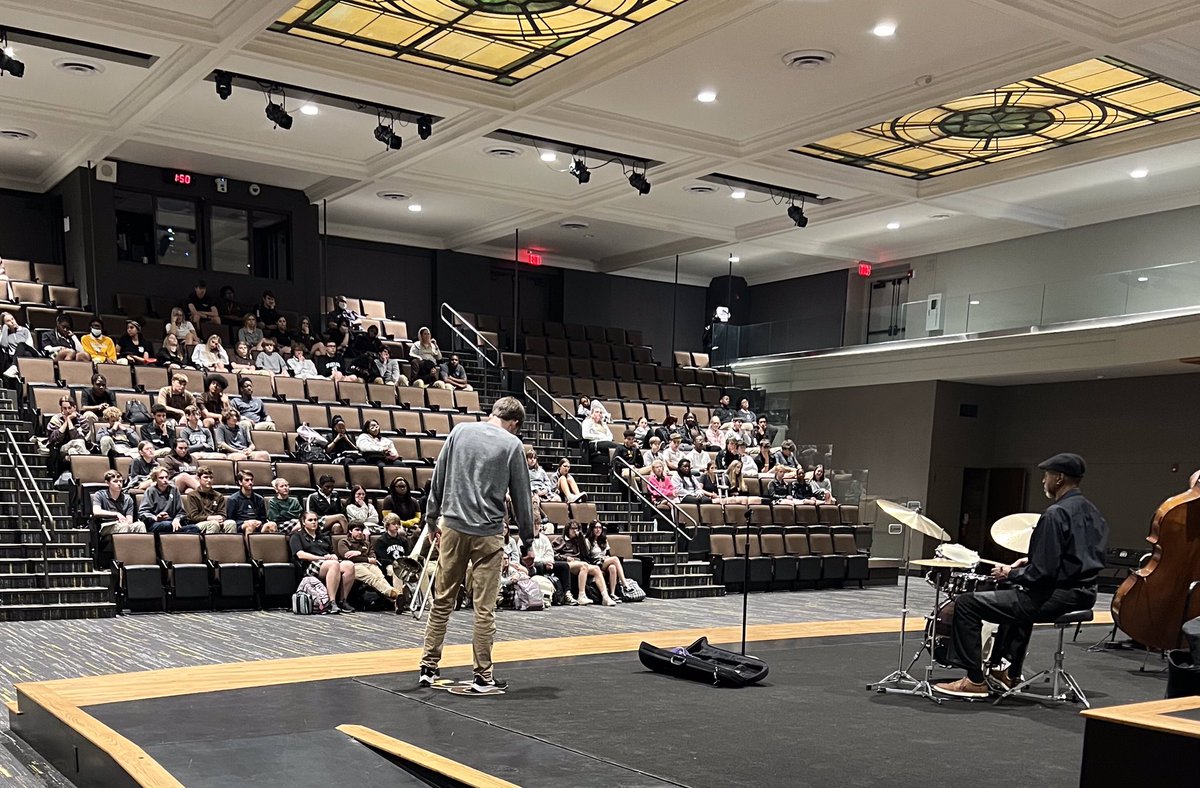 rbfinearts's tweet photo. A big thank you to CCJO @cincinnatijazz1 for playing for us today to close out #JazzAppreciationMonth 
Great insights for our students about listening, communicating, and working together - all with amazing music and soloists🎺🎹🎻🥁
“Let Freedom Swing!”
#ForwardToCreativeThings https://t.co/QASzQwN91M