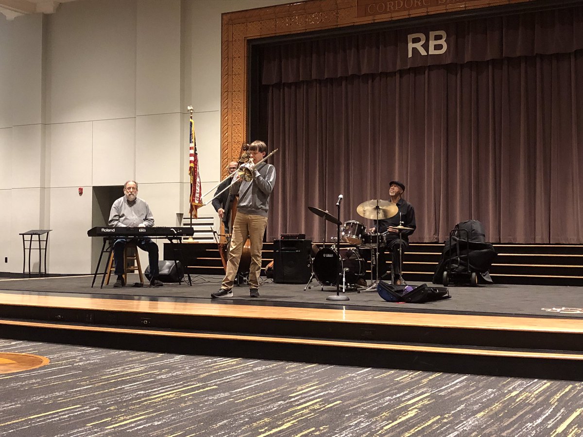 rbfinearts's tweet photo. A big thank you to CCJO @cincinnatijazz1 for playing for us today to close out #JazzAppreciationMonth 
Great insights for our students about listening, communicating, and working together - all with amazing music and soloists🎺🎹🎻🥁
“Let Freedom Swing!”
#ForwardToCreativeThings https://t.co/QASzQwN91M