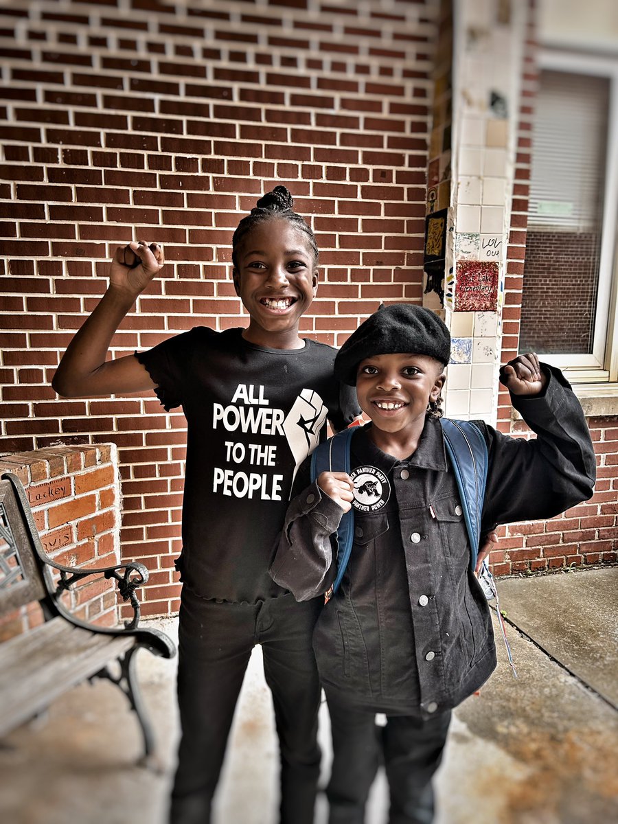 DrCSLPadgett's tweet image. Today was a very fun &amp;amp;exciting day. From 70s dress to celebrating our 3rd-5th grade Ss for their Celebration of Learning to finally, being taped to the wall for the students meeting their goal in the Penny Wars, today was definitely about the children! @docdrewlovett @drkalag