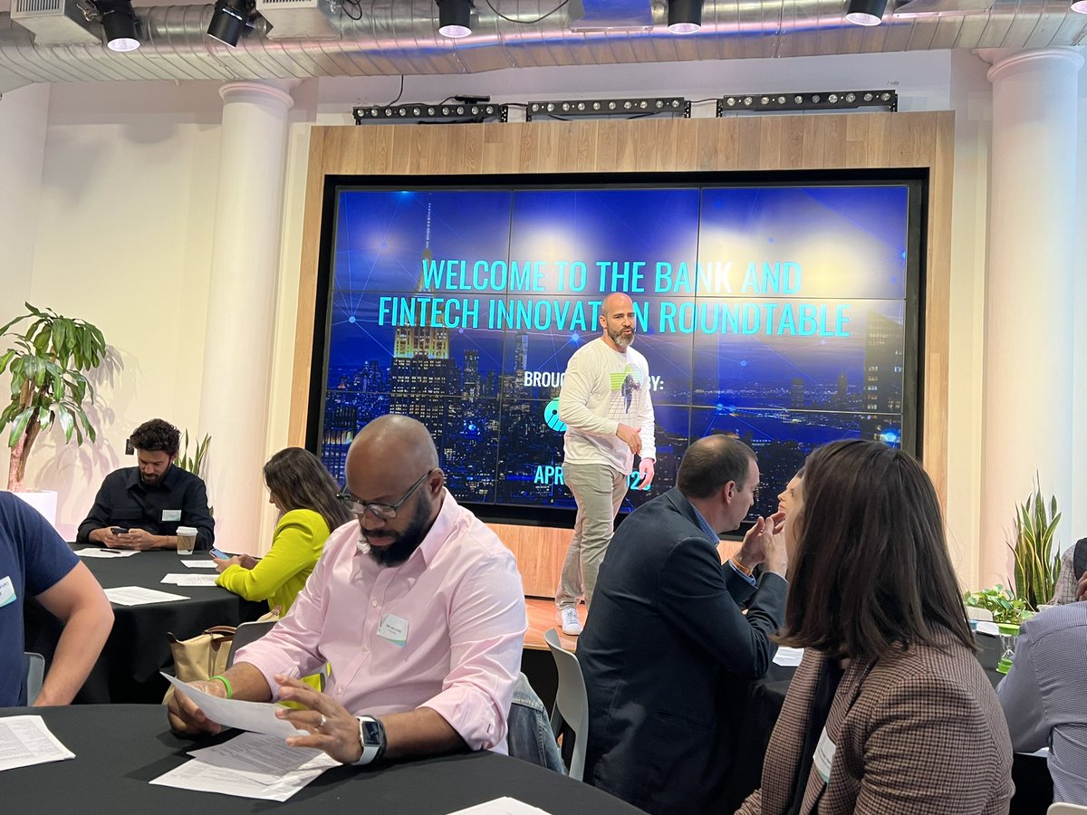 siya1014's tweet image. Thank you @JonZanoff for driving an incredibly refreshing conversation in this current environment. (and also putting some of my favorite people together in a room) #nycfintechweek