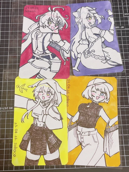 ドローイングと色紙はこんな感じです! 