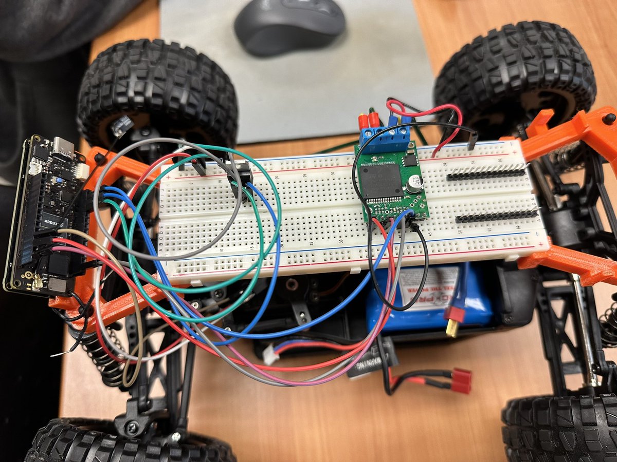 GearBots Makerspace tweet media