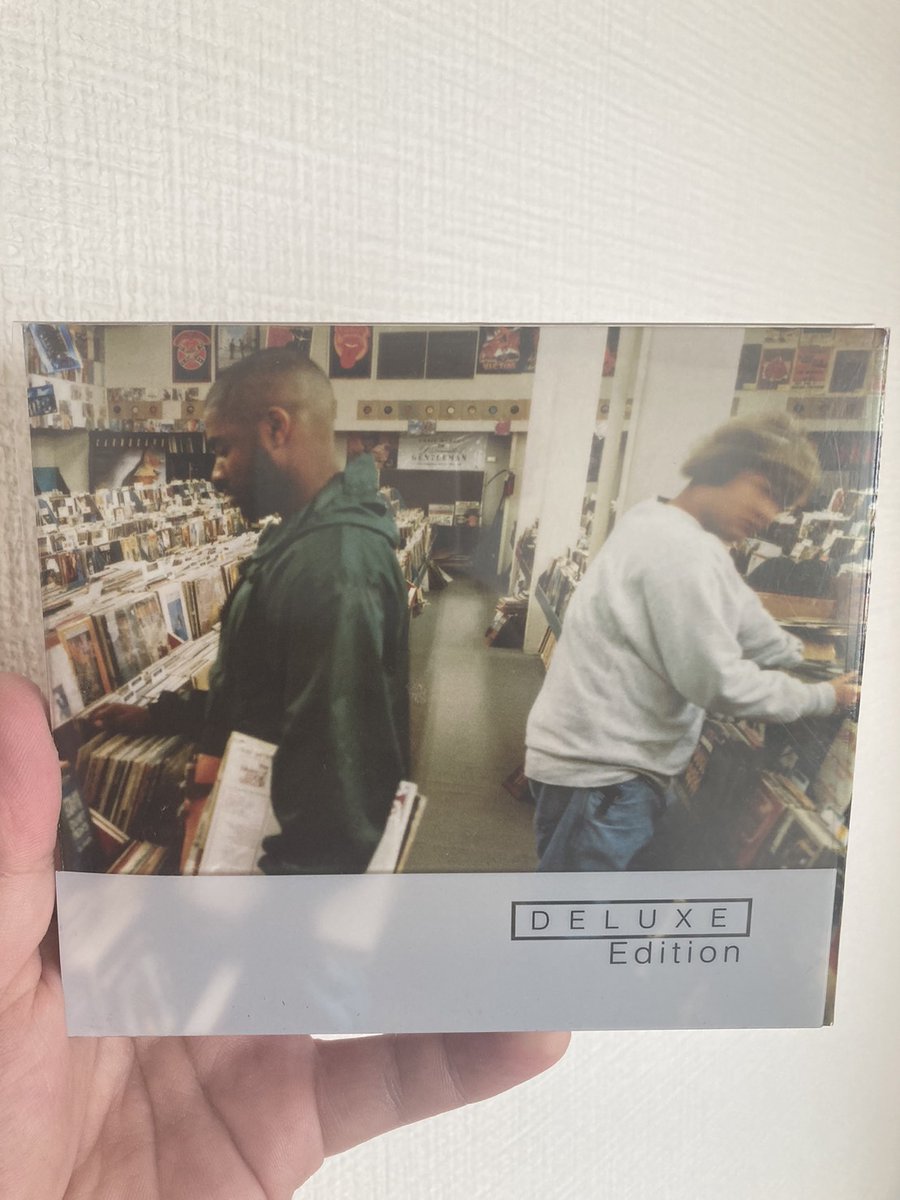 zazazaworks's tweet photo. 中の人の私物紙ジャケ紹介コーナー🥳
#DJShadow #Endtroducing
デラックスバージョン
クリアスリーブ付で豪華2枚組🥺
ヒップホップ・ビート音楽好き以外にも聴いて欲しい名盤です。
M3も間近に迫って参りました🔥🔥
皆さん紙ジャケ作り続けましょーーー🔥🤩🎉
#紙ジャケ #zazazaworks #M3 https://t.co/9JxHygKzEo