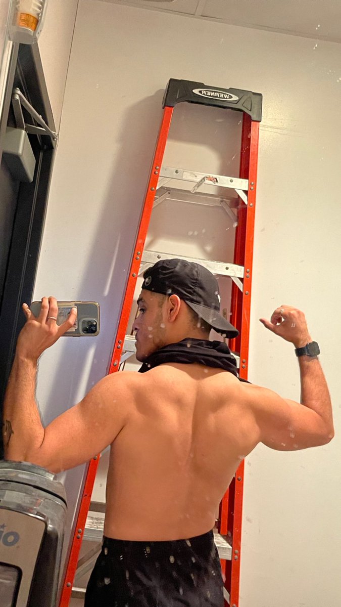 adrianyo_'s tweet photo. bulking season https://t.co/5D9Jgr54pl