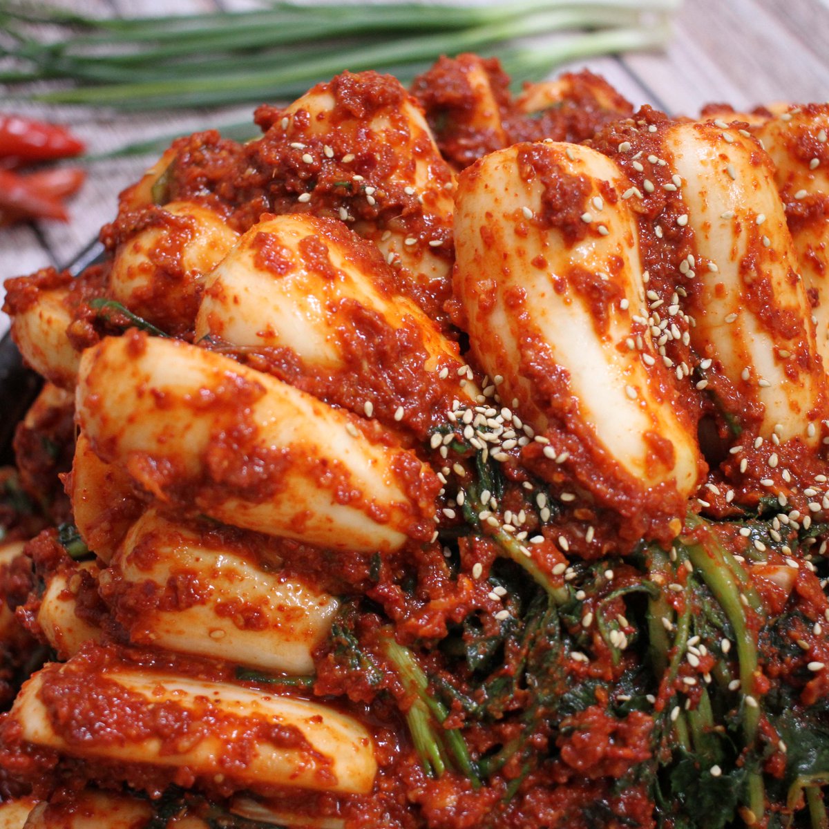 garambanchan's tweet photo. <알티이벤트>
가람반찬 미친x !!! 설탕무라고도 불리죠! 아삭한 맛이 일품인 총각김치!! 태양초 고춧가루와 국내산 재료로만 정성스럽게 담아서 보내드립니다. 알티+팔로우 2분께 드리니 어서어서 알티요!!! https://t.co/OYjAxeCE6T https://t.co/FgLGETdMbV