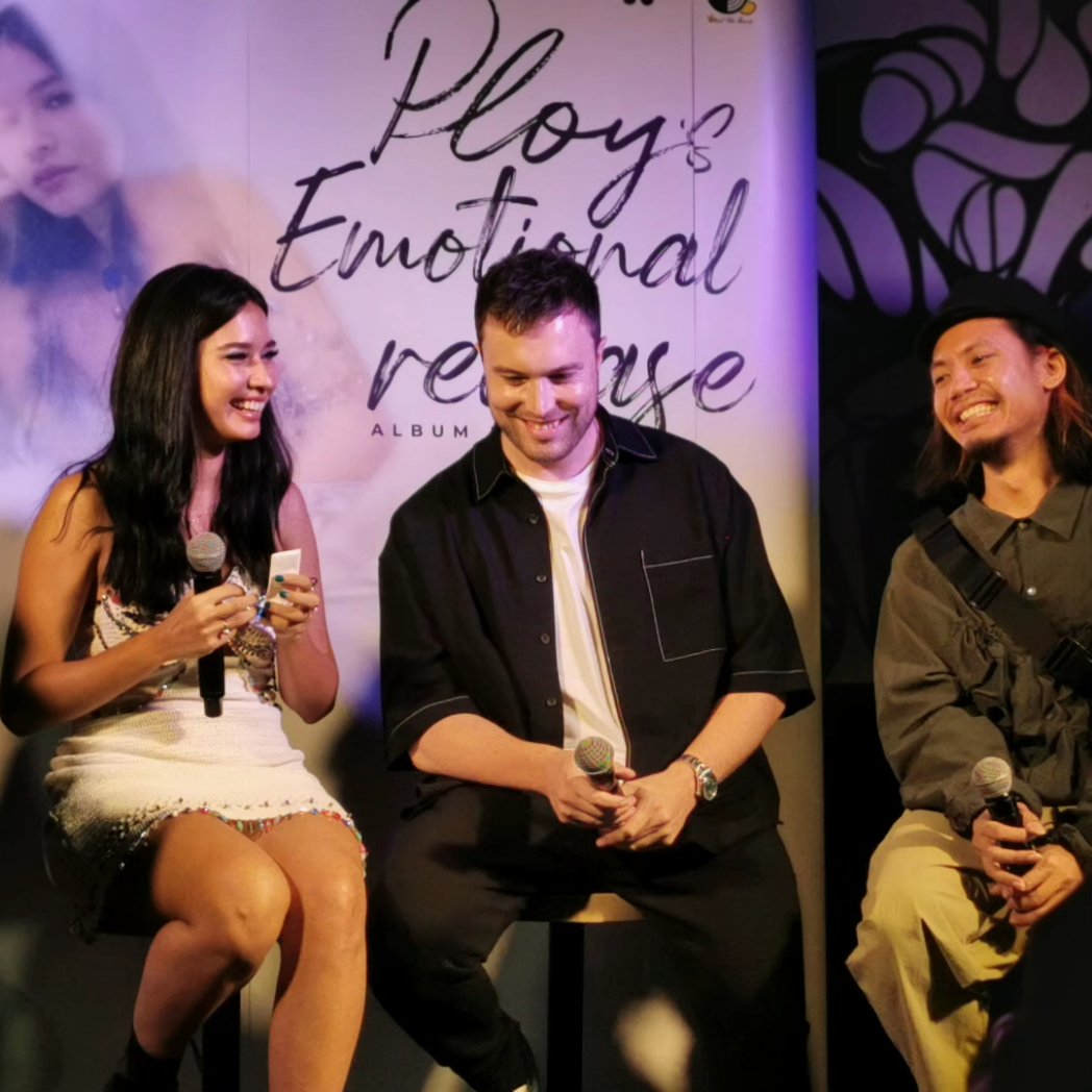 PloyValentina's tweet image. ภาพบางส่วนจากปาร์ตี้อัลบั้มแรกของพลอยเมื่อวานค่ะ
ขอบคุณ #Whattheduck ที่ให้ Lucky Fan ทั้ง 11 คนได้เข้าร่วมแสเงความยินดีกับพลอยด้วยเมื่อวาน ฟิน อิ่มอกอิ่มใจ emotional กันไปถ้วนหน้า 💎✨
#PLOY #ValentinaPloy