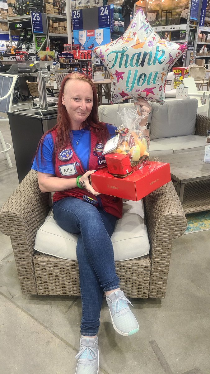 schemeker3's tweet photo. Yesterday, our SSA Aria was off, but today we celebrated her for National Professionals' Administrative Day!! 1126 wants to thank you for everything you do.  Aria, You Rock!!!
@FeliciaC1126 @SarahollandSh @JMartinenza @ryanmoringlowes @eric_marler https://t.co/iGPbtOc6hy