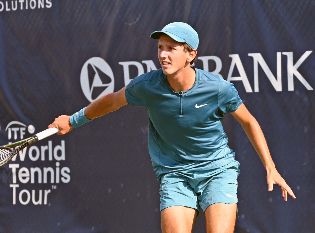 VeroFutures's tweet image. Nico Godsick again plays at 9 am on Friday!