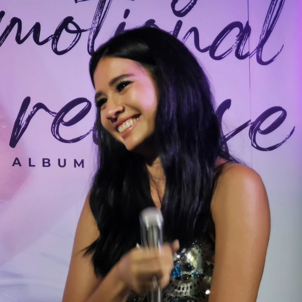 PloyValentina's tweet image. ภาพบางส่วนจากปาร์ตี้อัลบั้มแรกของพลอยเมื่อวานค่ะ
ขอบคุณ #Whattheduck ที่ให้ Lucky Fan ทั้ง 11 คนได้เข้าร่วมแสเงความยินดีกับพลอยด้วยเมื่อวาน ฟิน อิ่มอกอิ่มใจ emotional กันไปถ้วนหน้า 💎✨
#PLOY #ValentinaPloy