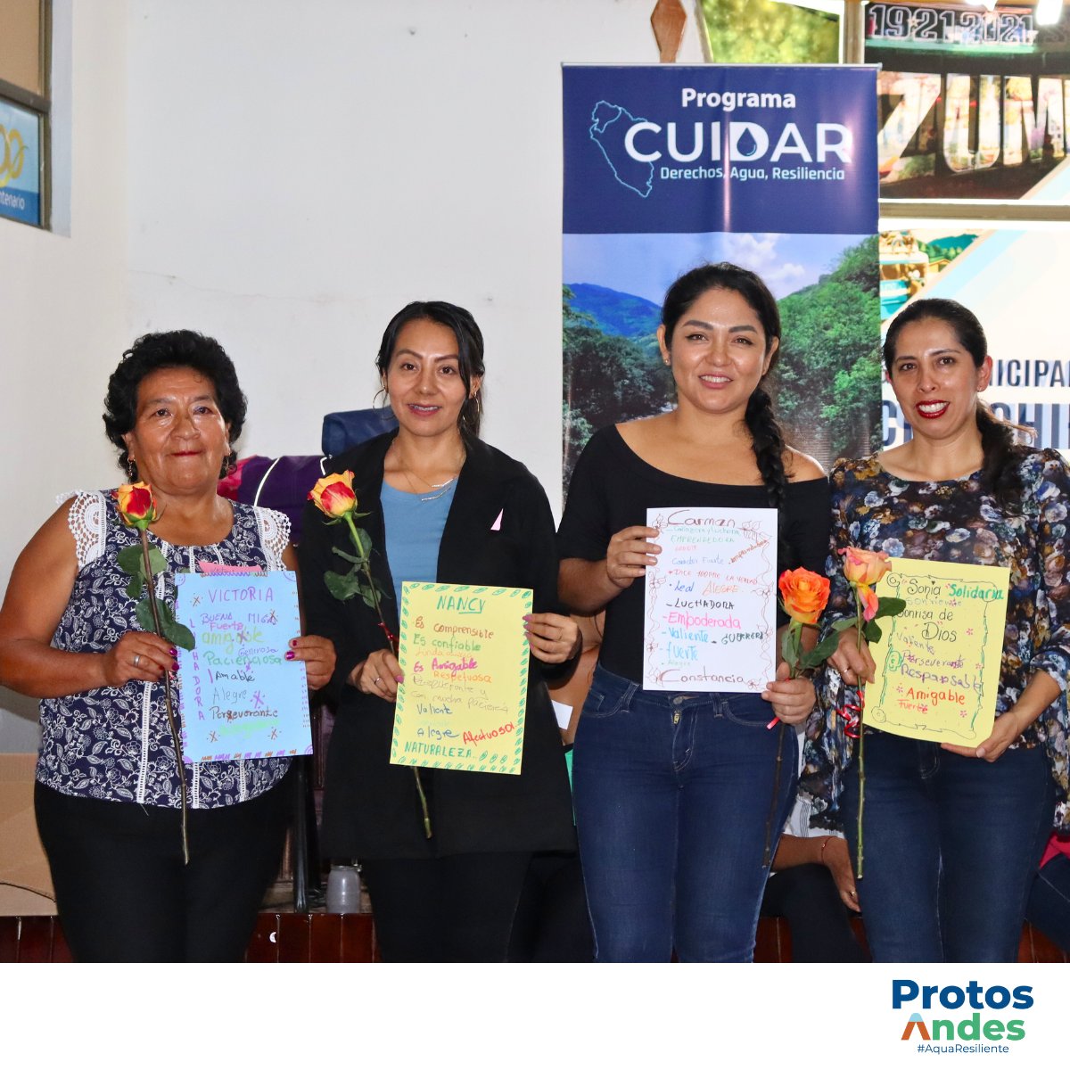 Protos_Andes's tweet photo. ¡Hoy iniciamos la Escuela Binacional de Mujeres! 💪💪Cuidadoras del agua en la cuenca #MayoChinchipe en #Ecuador 💙y #Perú ❤️.  

El #ProgramaCuidar, Protos Andes, @joinforwater  y sus aliados 🤝 impulsan la gobernanza participativa y sustentable del agua. 💦 https://t.co/fT1RnIlID1