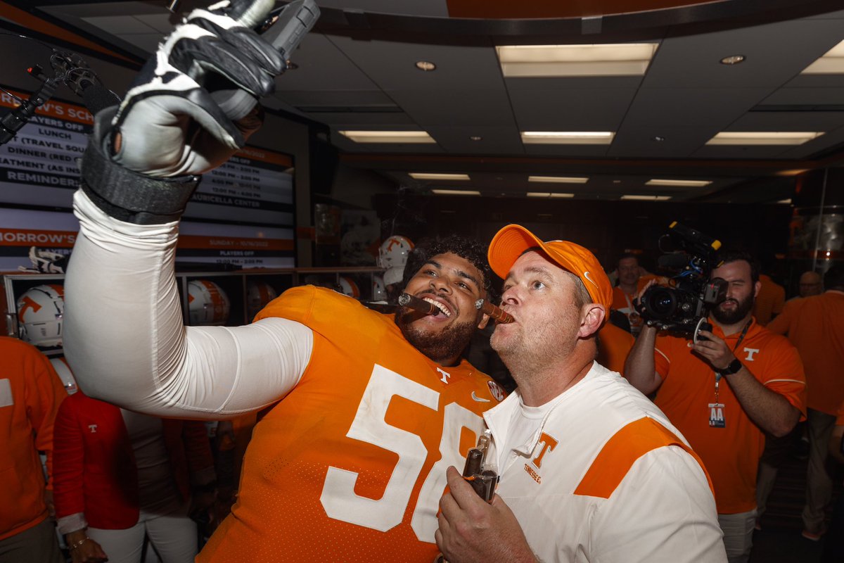 Yessir!!!! Game changer! Earned every bit of this! @darnell_5232 @ChicagoBears #NFLVols #GBO 🍊