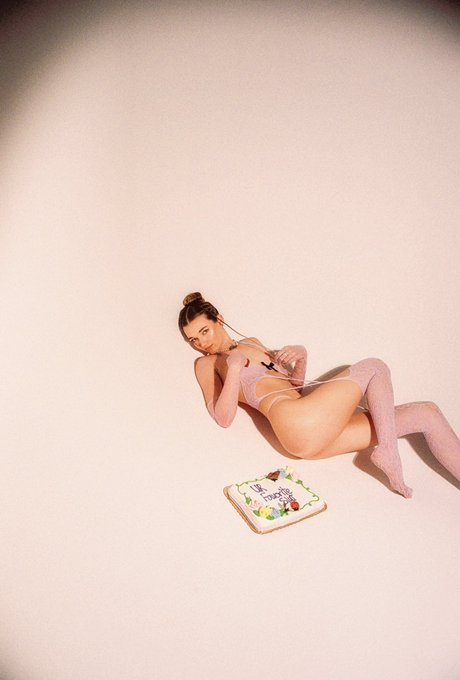 21 today!!! 🥰🥰💖 https://t.co/gScELdcXt5